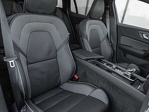 Volvo  Kombi Plus Dark  UPE 63.440,-