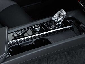 Volvo  Kombi Plus Dark  UPE 63.440,-
