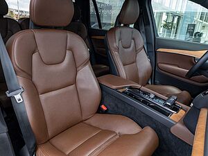 Volvo  Inscription Expression Recharge Plug-In Hyb