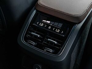 Volvo  Inscription Expression Recharge Plug-In Hyb