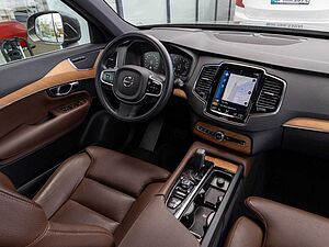 Volvo  Inscription Expression Recharge Plug-In Hyb