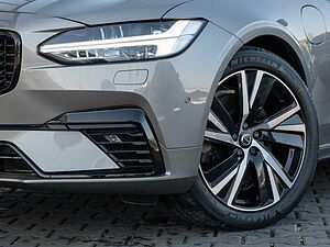 Volvo  Kombi R Design Recharge Plug-In Hybrid AWD