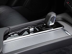 Volvo  Inscription Expression Recharge Plug-In Hyb