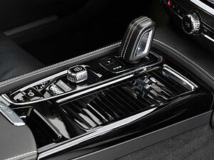 Volvo  R-Design Recharge PHEV AWD