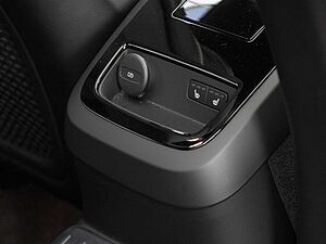 Volvo  R-Design Recharge PHEV AWD