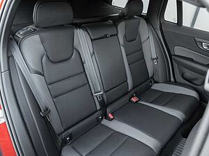 Volvo  Kombi Plus Dark Recharge Plug-In Hybrid AWD