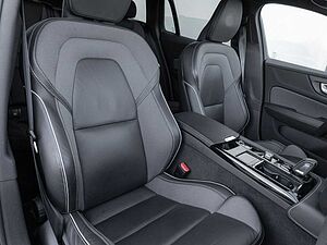 Volvo  Kombi Plus Dark Recharge Plug-In Hybrid AWD