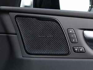 Volvo  XC60 Plus Dark 2WD