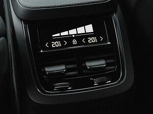 Volvo  R Design Edition Recharge Plug-In Hybrid AW