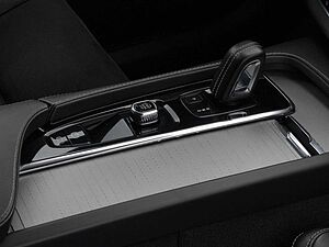 Volvo  R Design Edition Recharge Plug-In Hybrid AW