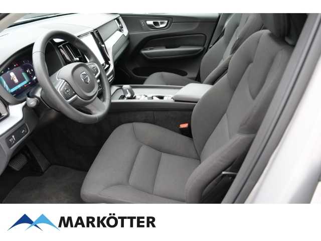 Volvo  B4 Momentum Pro AHK/PANO/CAM/Google