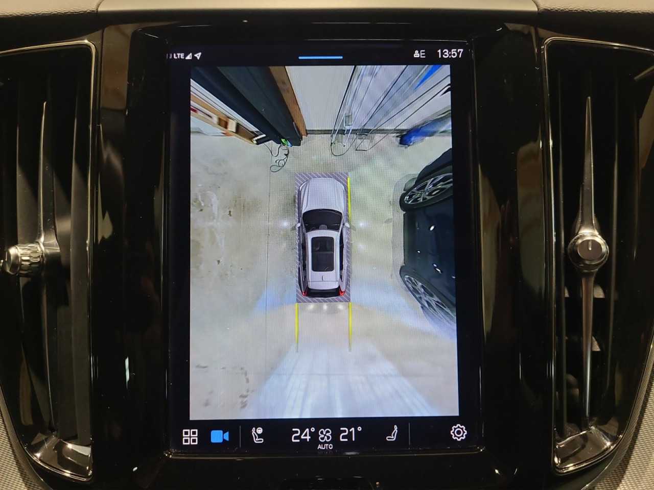 Volvo  XC60 Bluetooth LED Klima Einparkhilfe el. Fenster