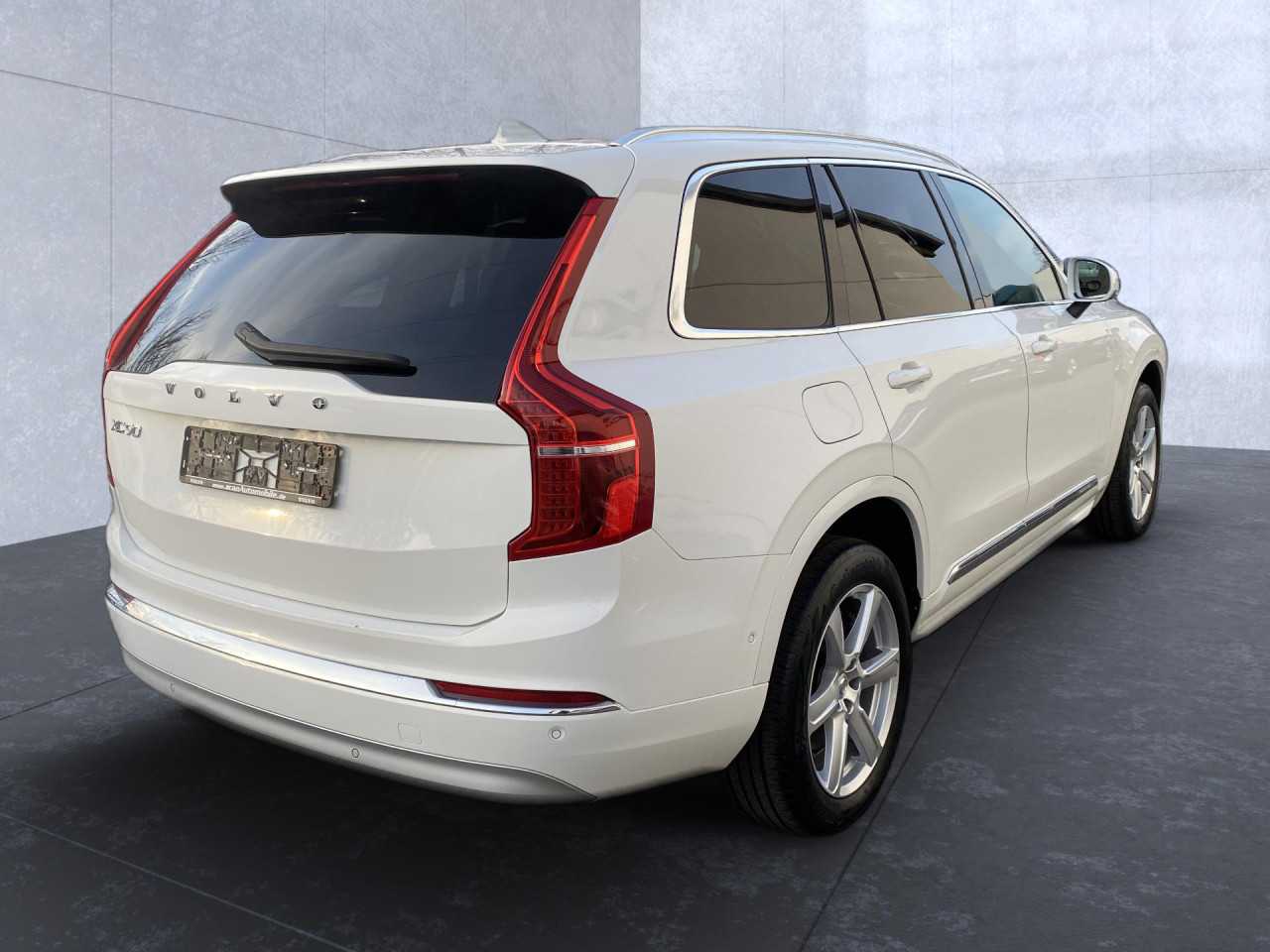 Volvo  XC90 Bluetooth Navi LED Vollleder Klima Einparkhilfe el. Fenster