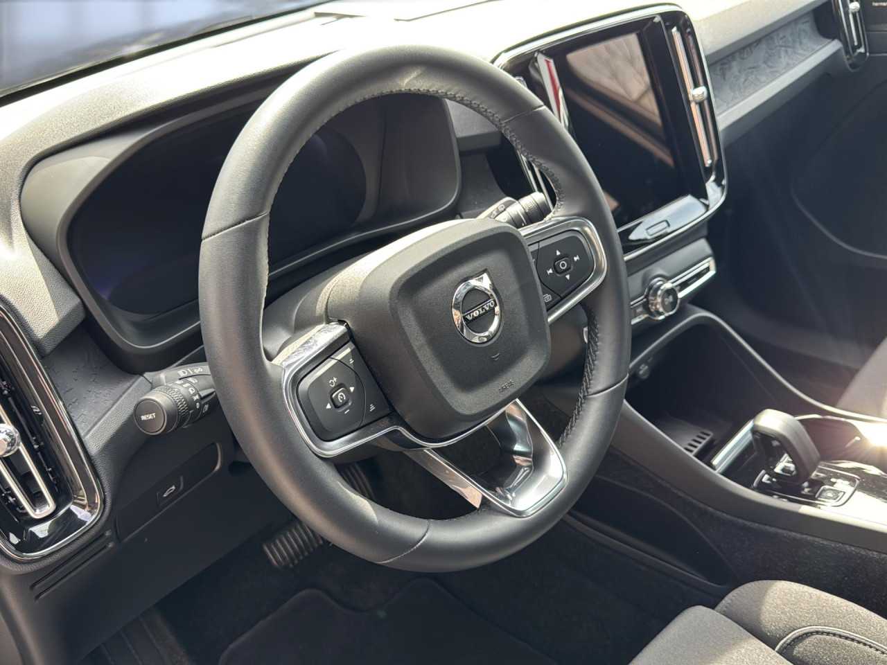 Volvo  XC40 Bluetooth Klima Standhzg Einparkhilfe el. Fenster
