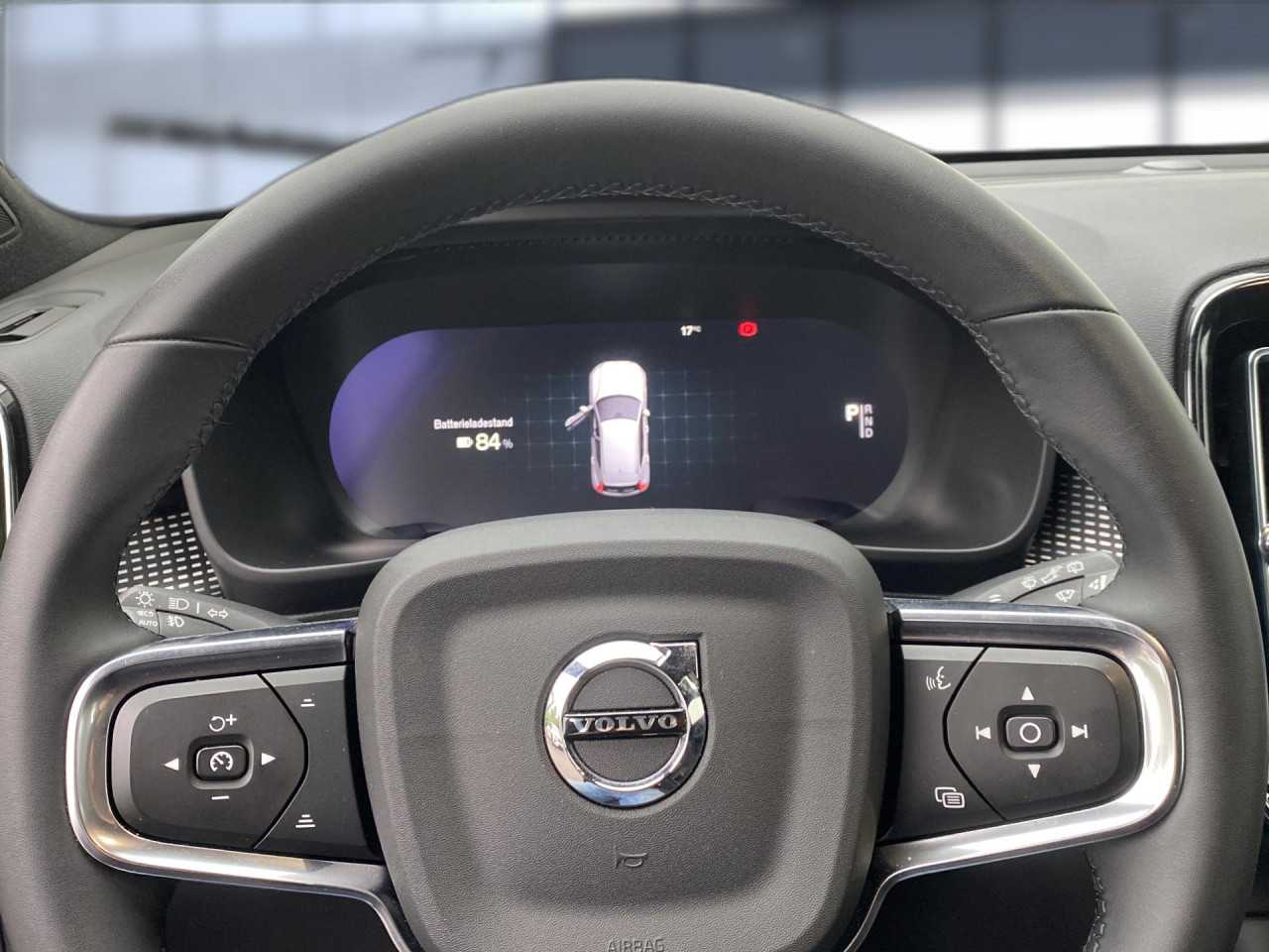 Volvo  XC40 Navi LED Klima Standhzg Einparkhilfe el. Fenster