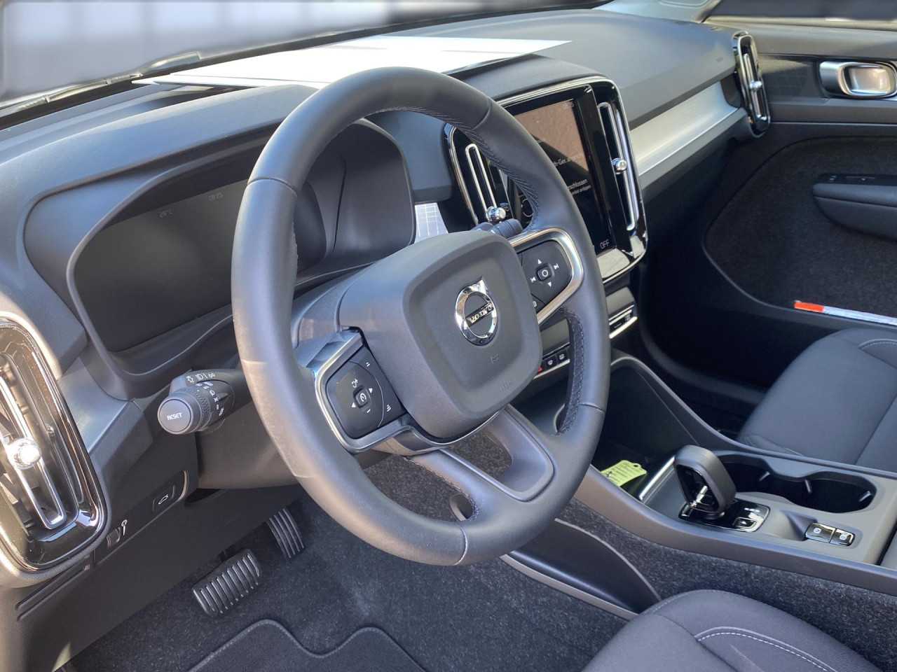 Volvo  XC40 Bluetooth Navi LED Klima Einparkhilfe el. Fenster