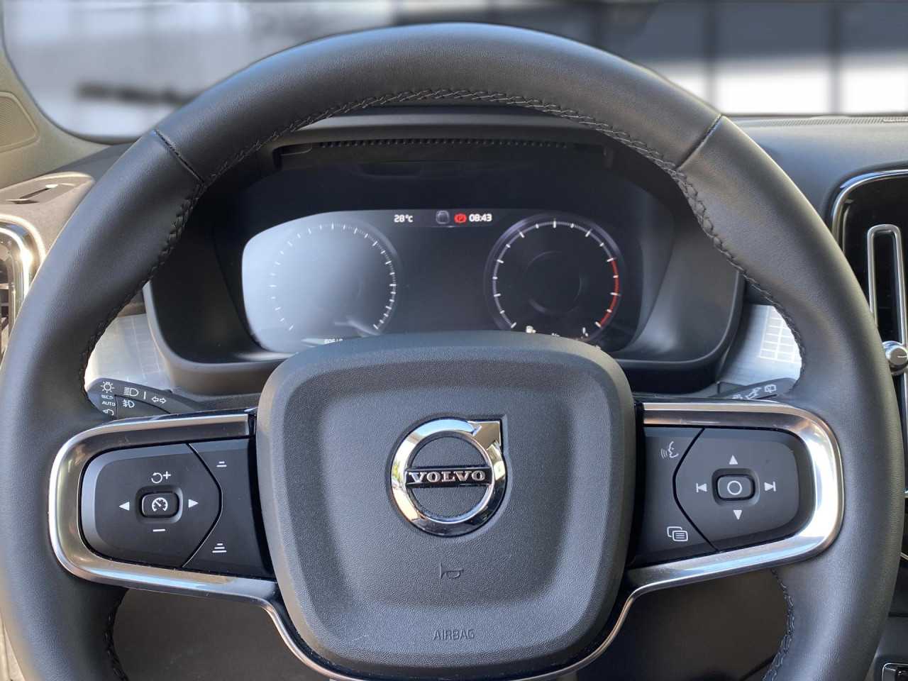Volvo  XC40 Vollleder Standhzg Einparkhilfe el. Fenster