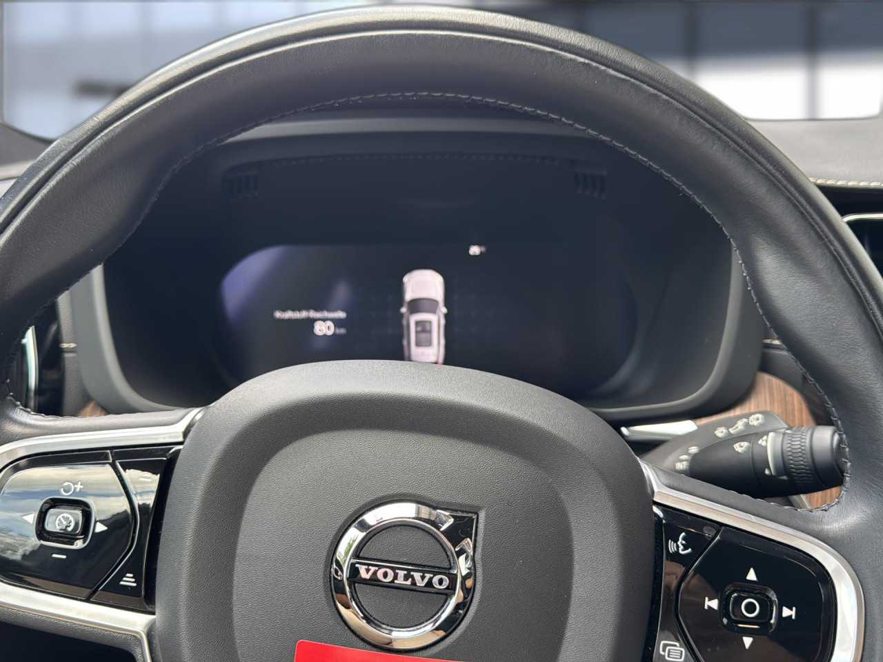 Volvo  XC60 Navi LED Vollleder Klima Standhzg Einparkhilfe el. Fenster