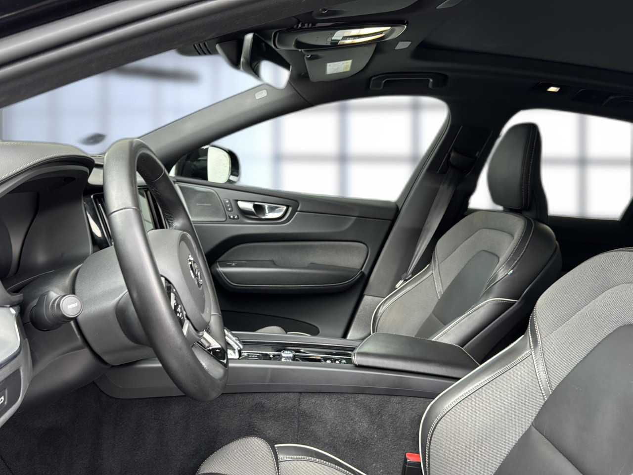 Volvo  XC60 Navi LED Klima Standhzg Einparkhilfe el. Fenster