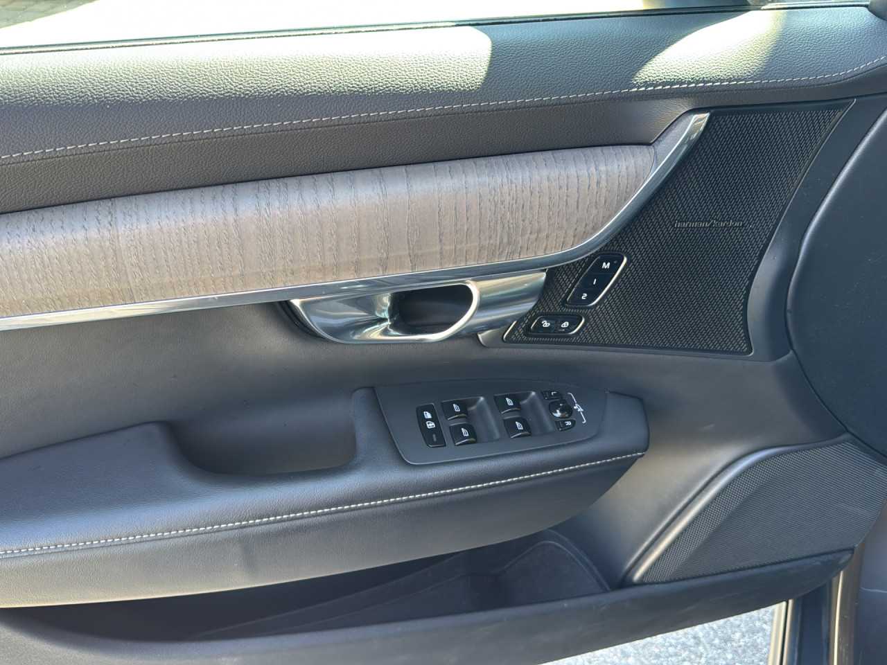 Volvo  Head Up Display Vollleder Standhzg Einparkhilfe el. Fenster