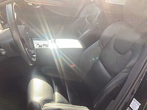 Volvo  Head Up Display Navi LED Vollleder Klima Standhzg Einparkhilfe el. Fenster