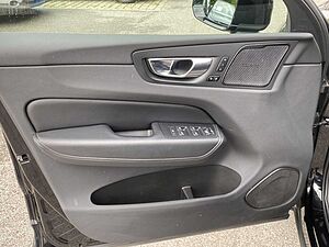 Volvo  XC60 Navi LED Vollleder Klima Einparkhilfe el. Fenster