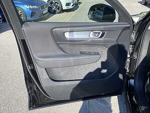 Volvo  XC40 Bluetooth Navi LED Klima Einparkhilfe el. Fenster