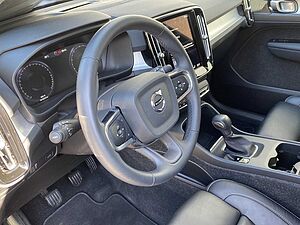 Volvo  XC40 Vollleder Standhzg Einparkhilfe el. Fenster