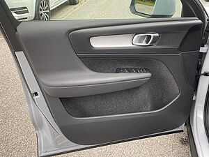 Volvo  XC40 Bluetooth Navi LED Klima Einparkhilfe el. Fenster