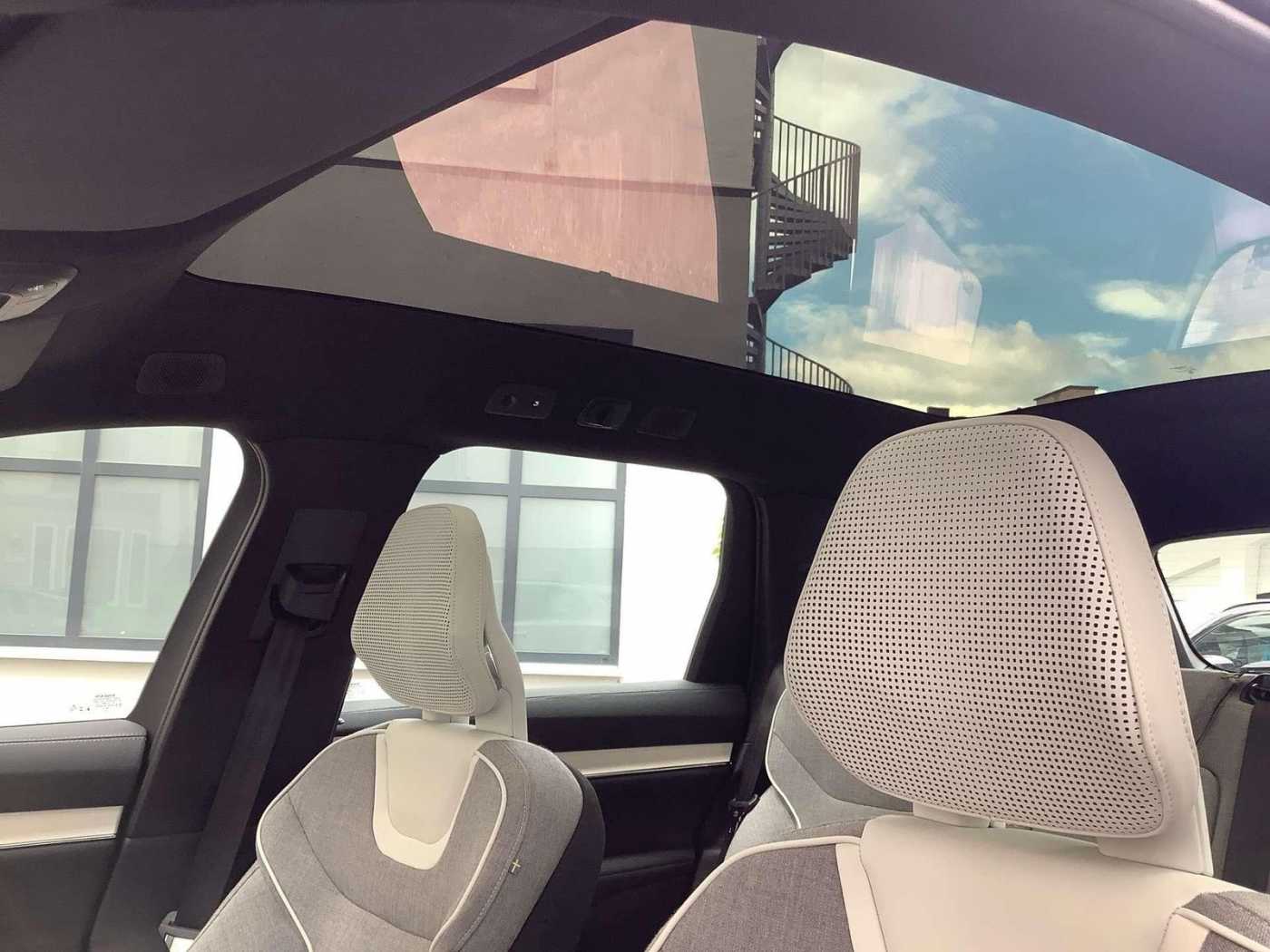 Volvo  Ultra Performance Pure Electric AWD