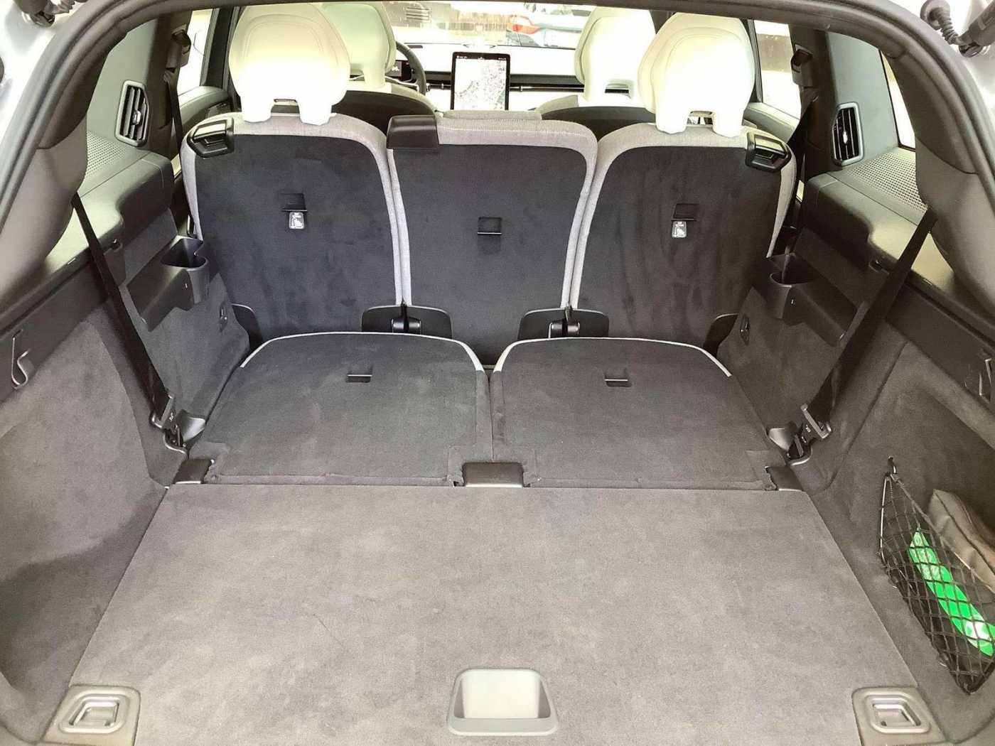 Volvo  Ultra Performance Pure Electric AWD