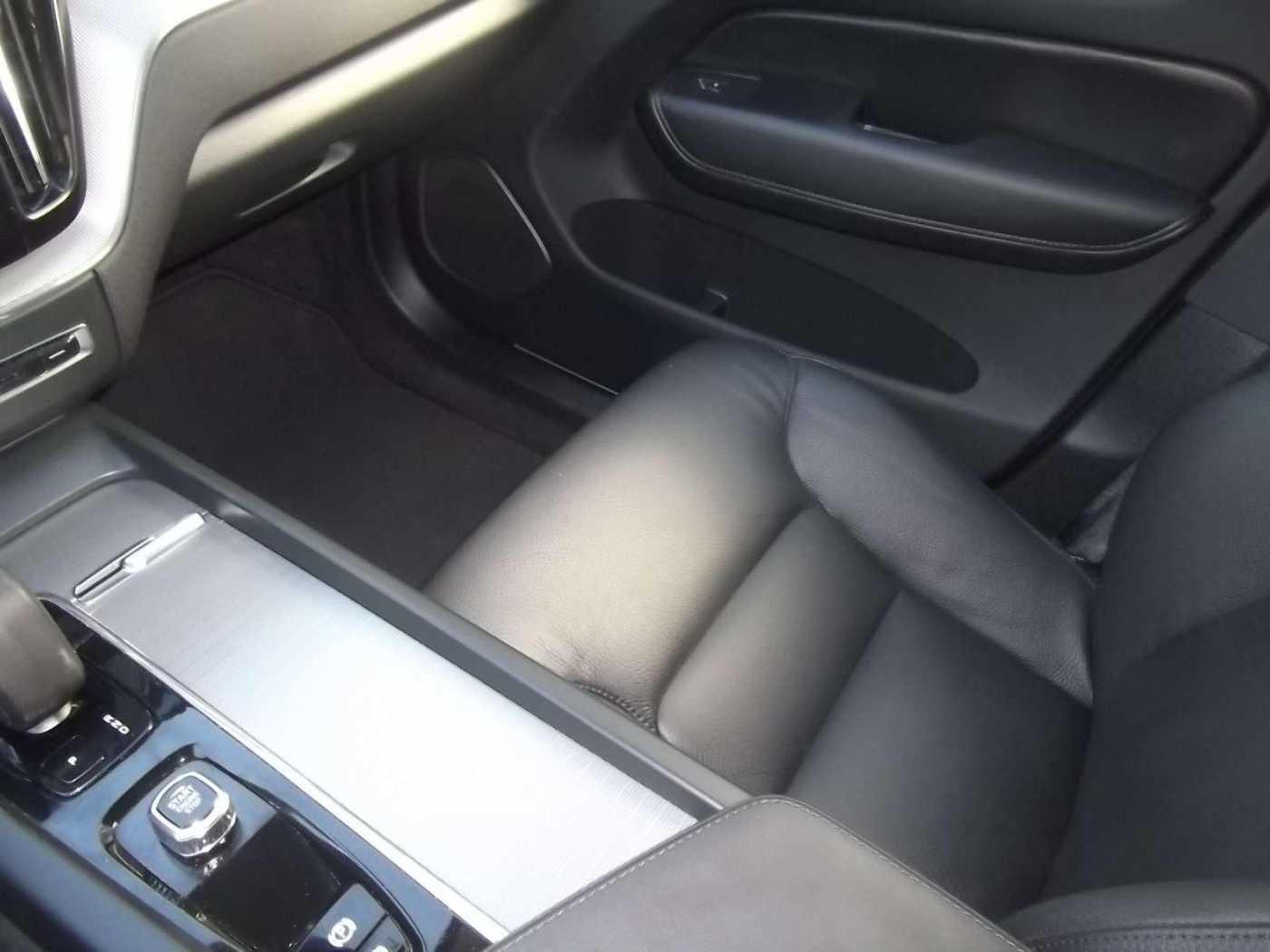 Volvo  Core 2WD