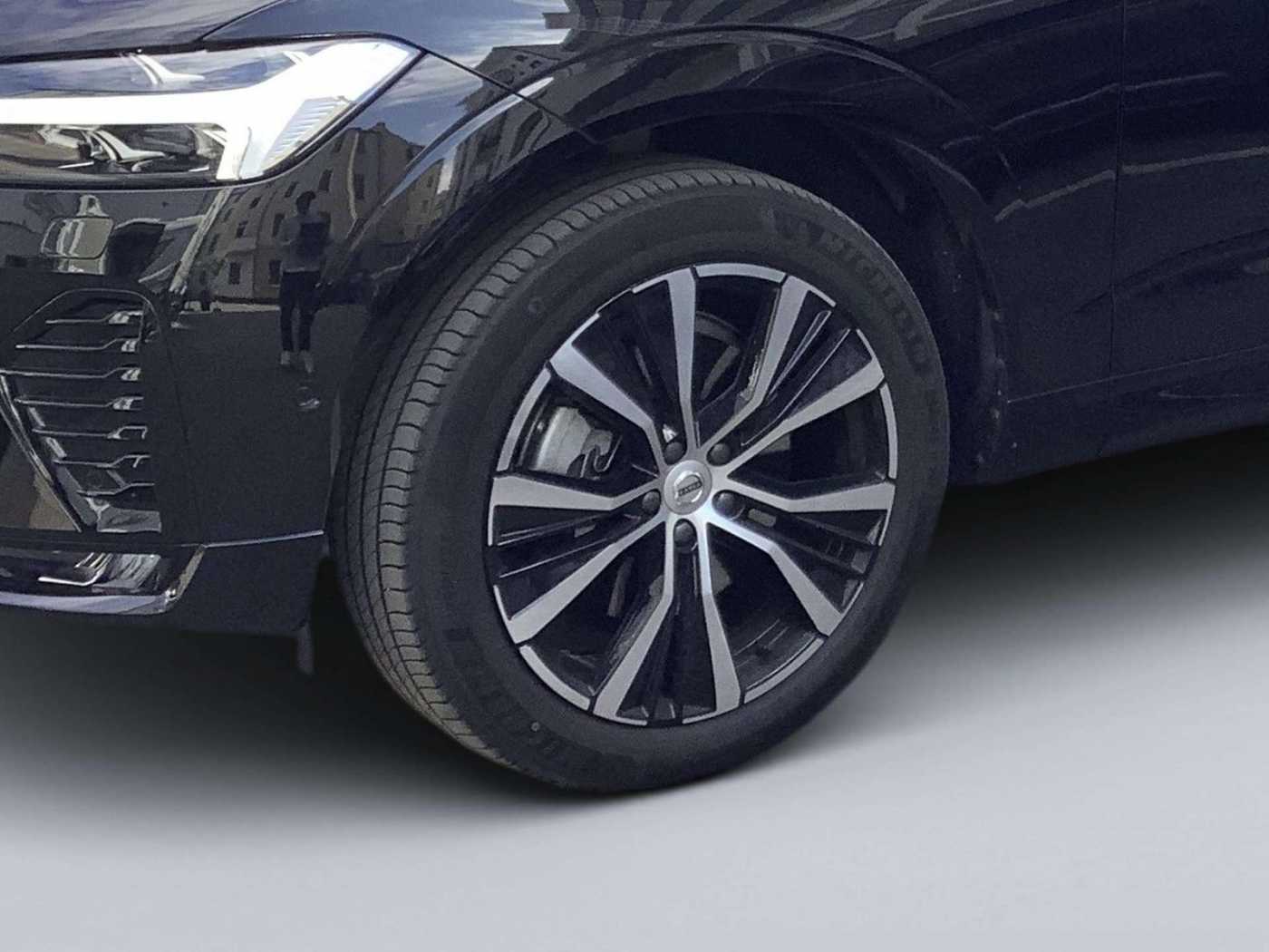 Volvo  Plus Dark Diesel 2WD