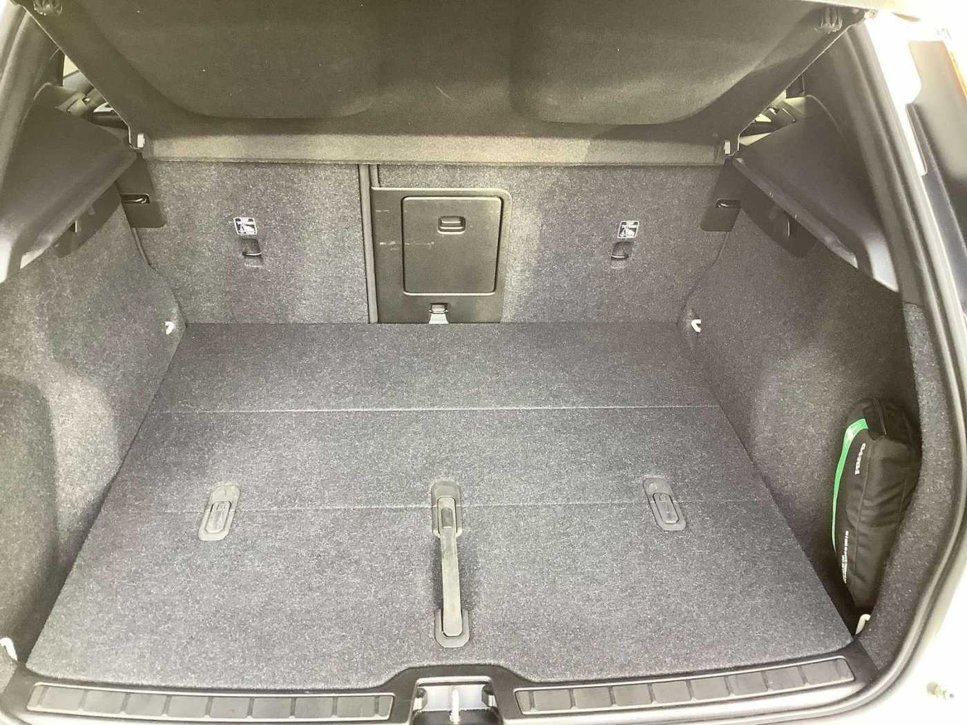 Volvo  Plus Pure Electric 2WD