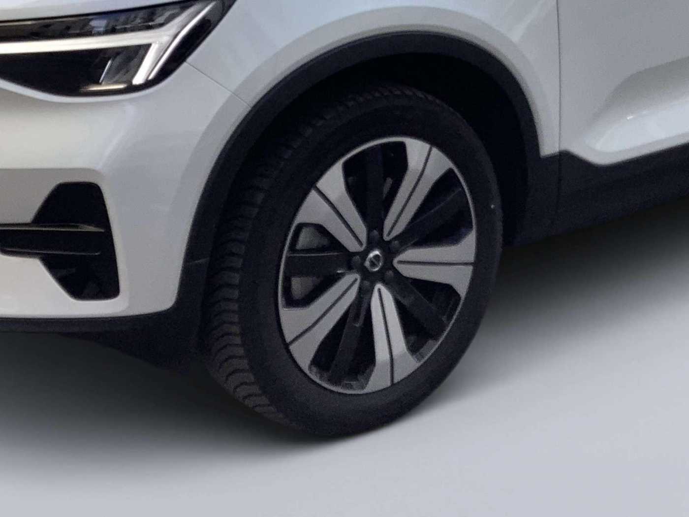 Volvo  Plus Pure Electric 2WD