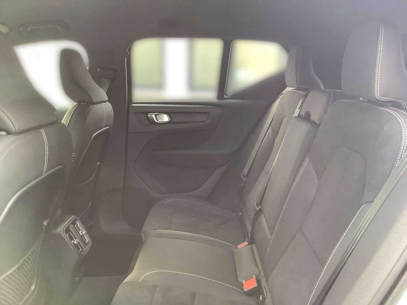 Volvo  Plus Pure Electric 2WD