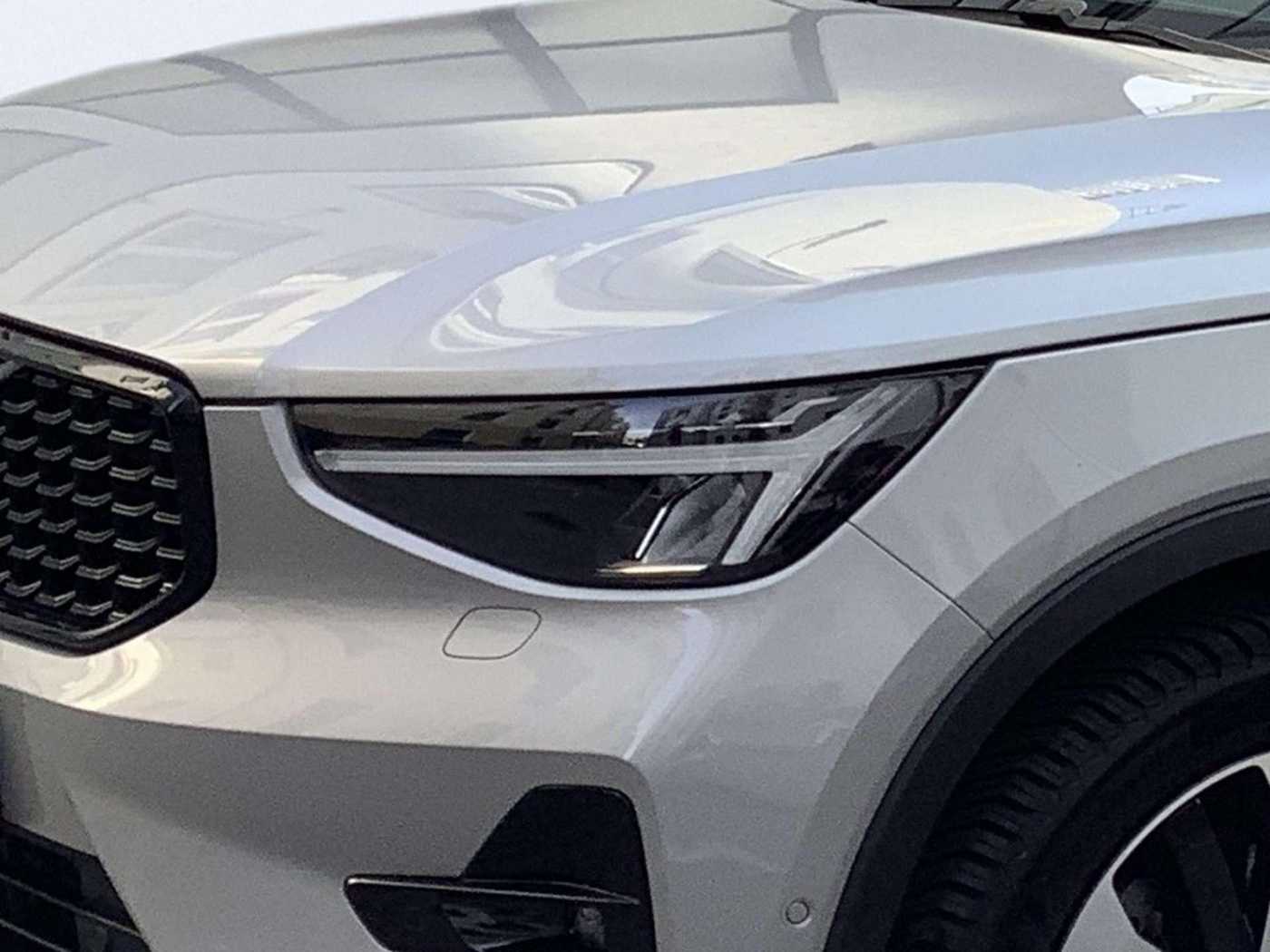 Volvo  Plus Dark Plug-In Hybrid 2WD