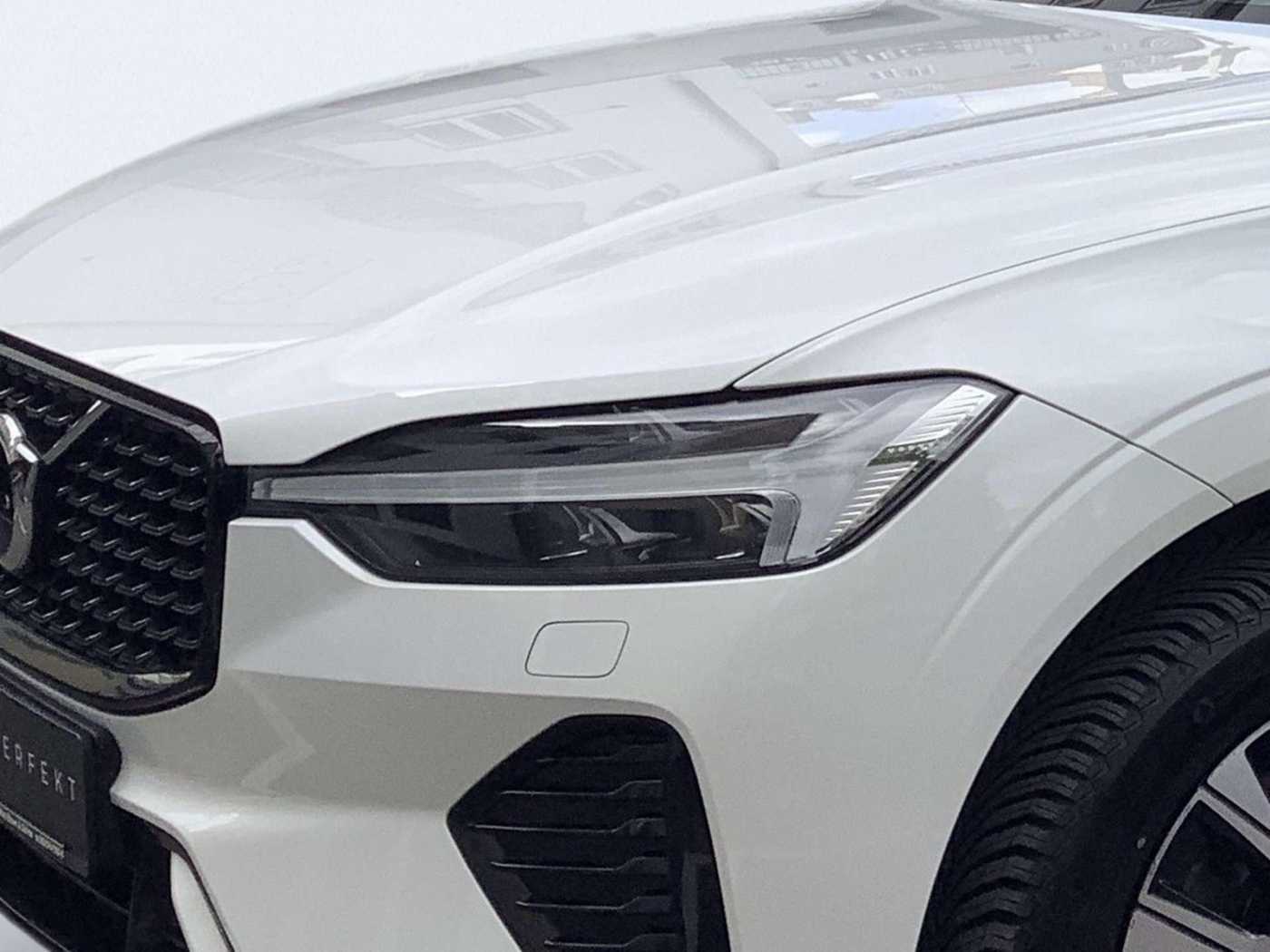 Volvo  Plus Dark Diesel AWD