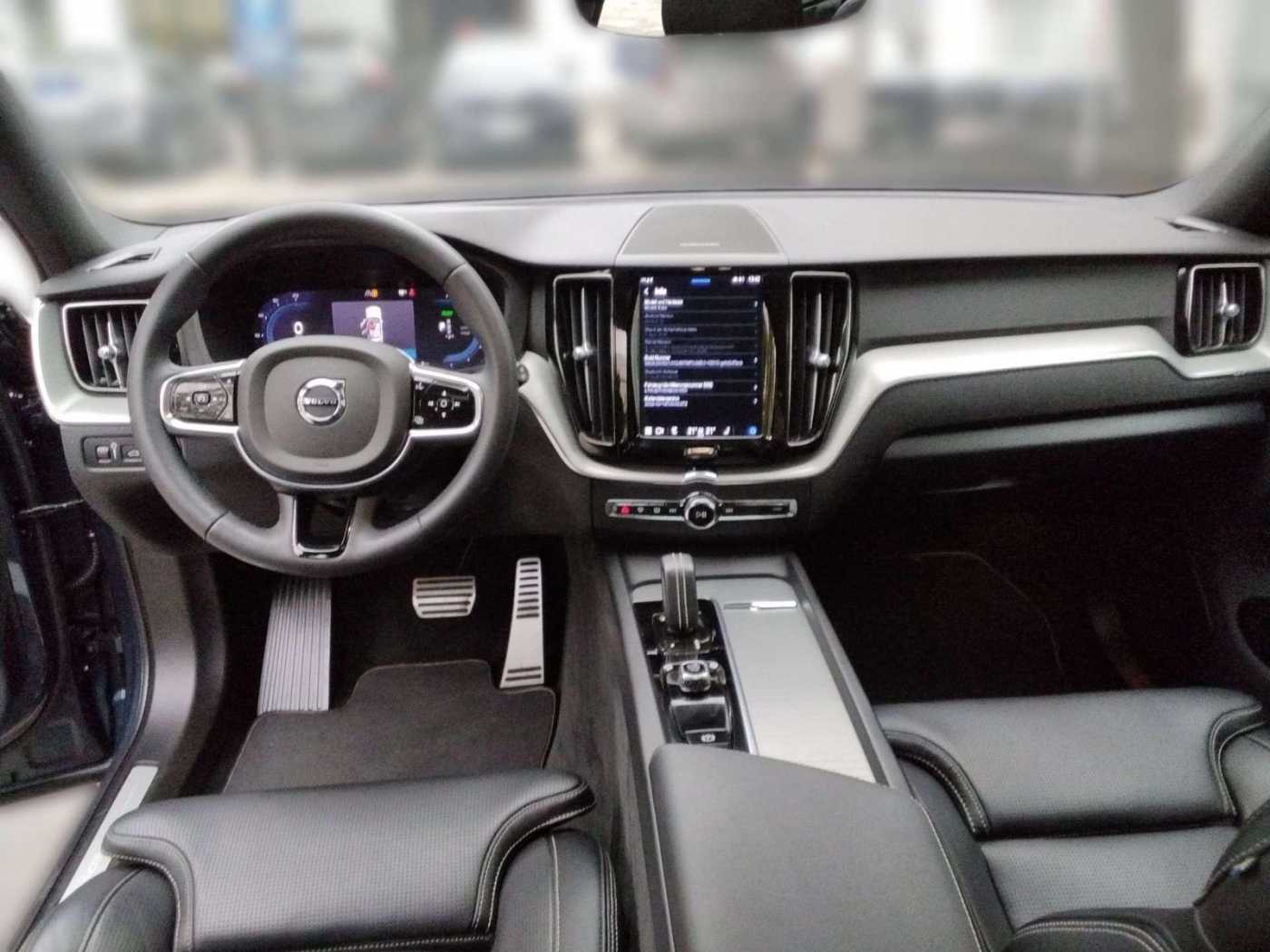 Volvo  R Design Recharge Plug-In Hybrid AWD