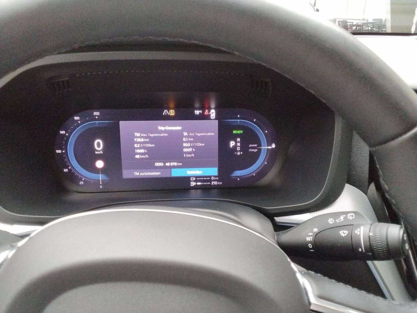 Volvo  R Design Recharge Plug-In Hybrid AWD