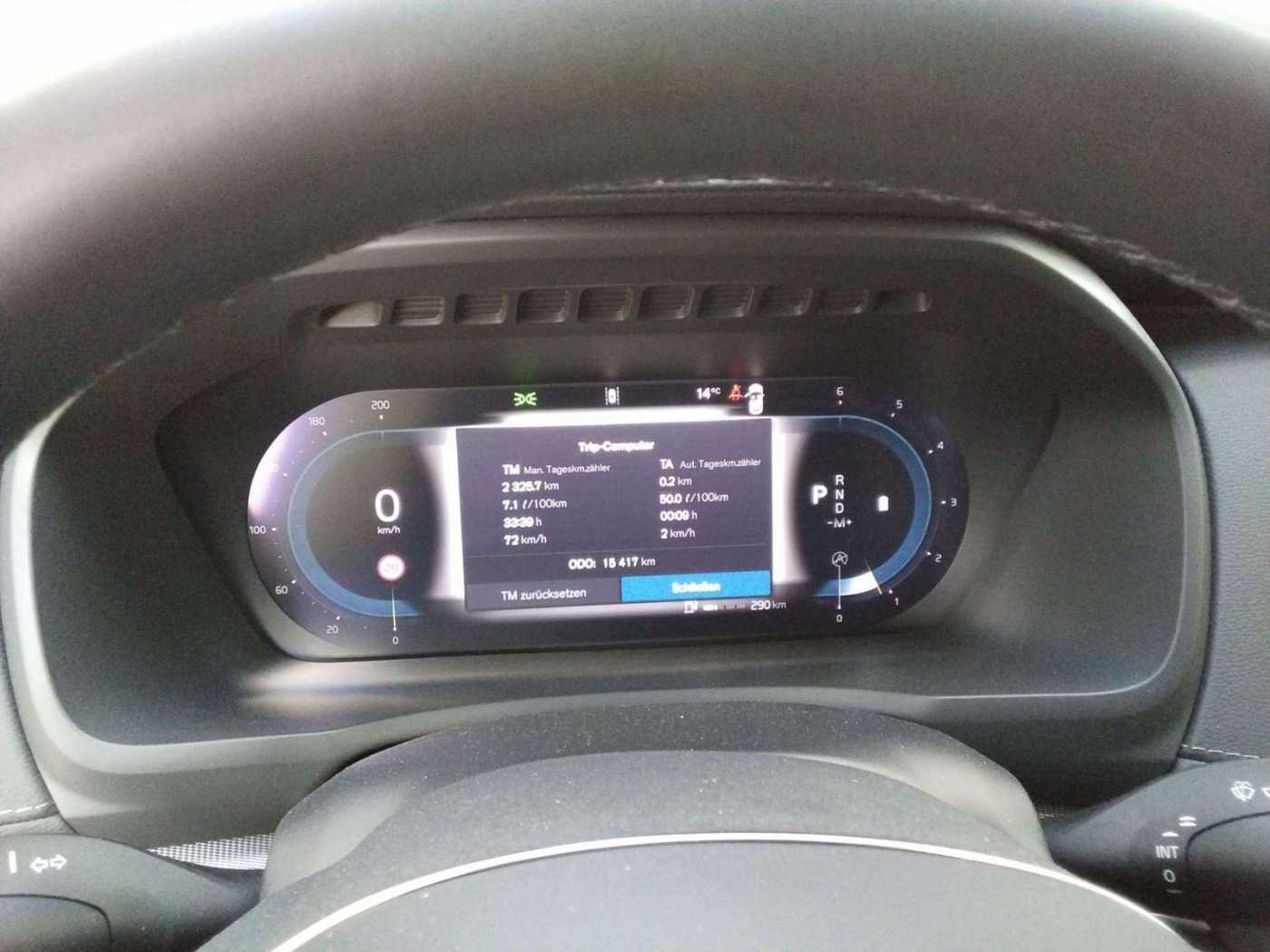 Volvo  Plus Bright AWD