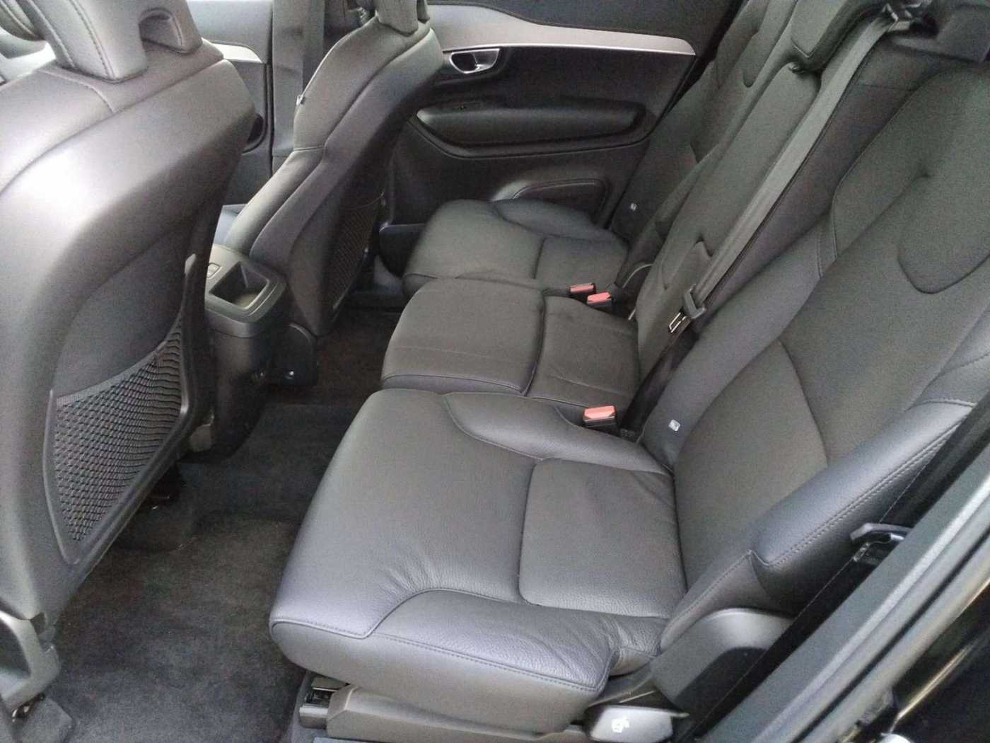 Volvo  Plus Bright AWD