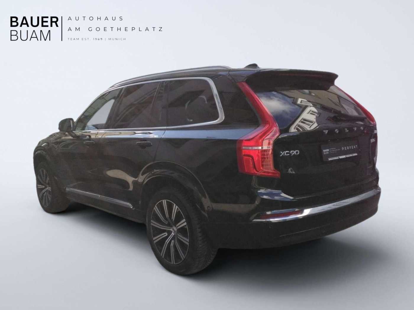 Volvo  Plus Bright AWD