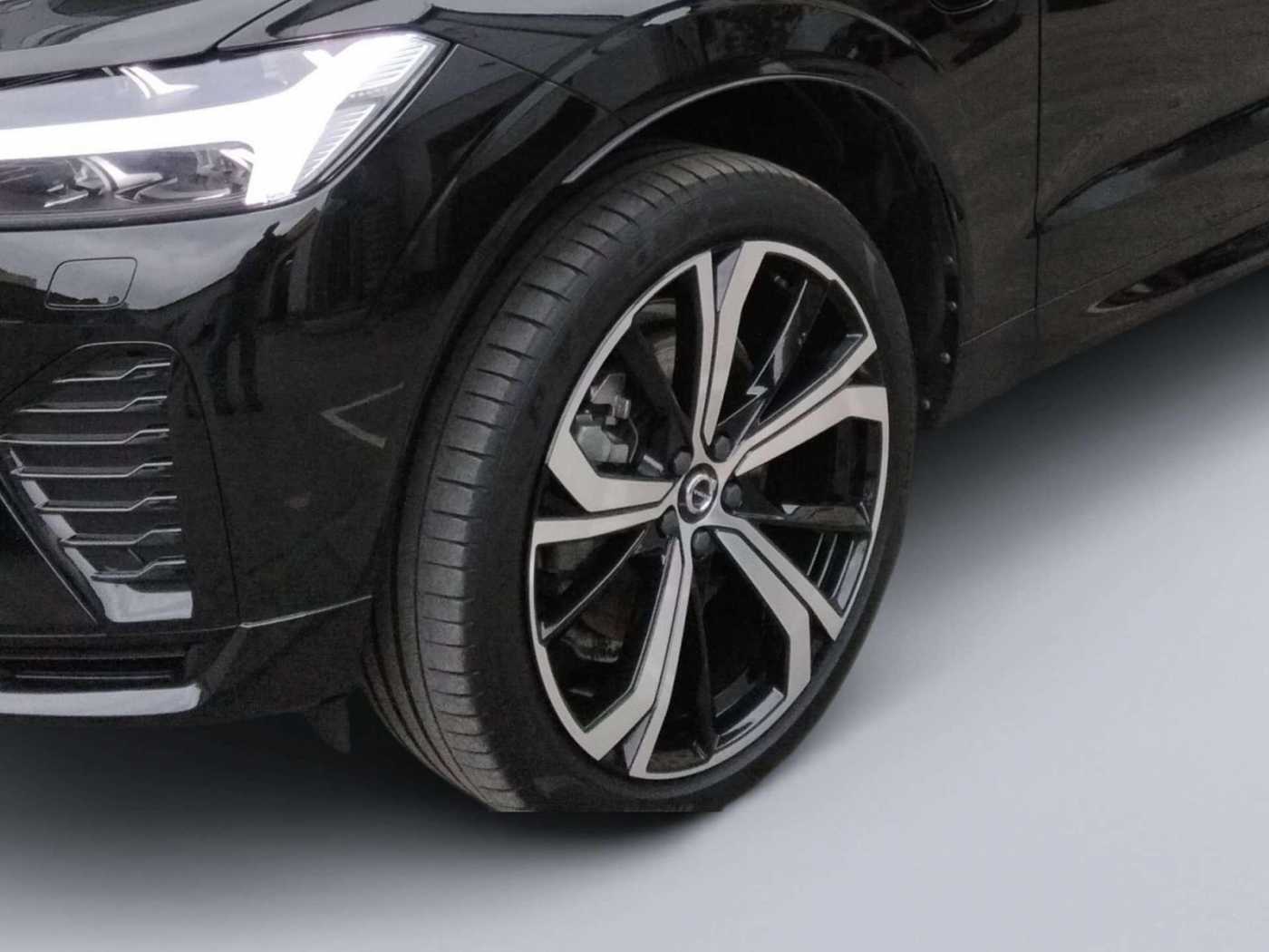 Volvo  Plus Dark T8 Recharge Plug-In Hybrid AWD