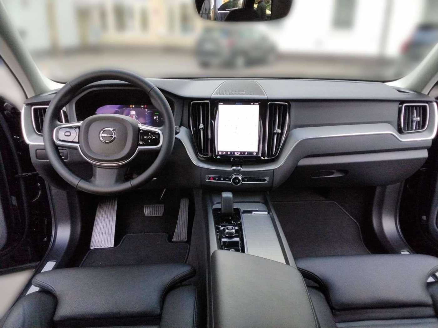Volvo  Plus Dark Recharge Plug-In Hybrid AWD T6