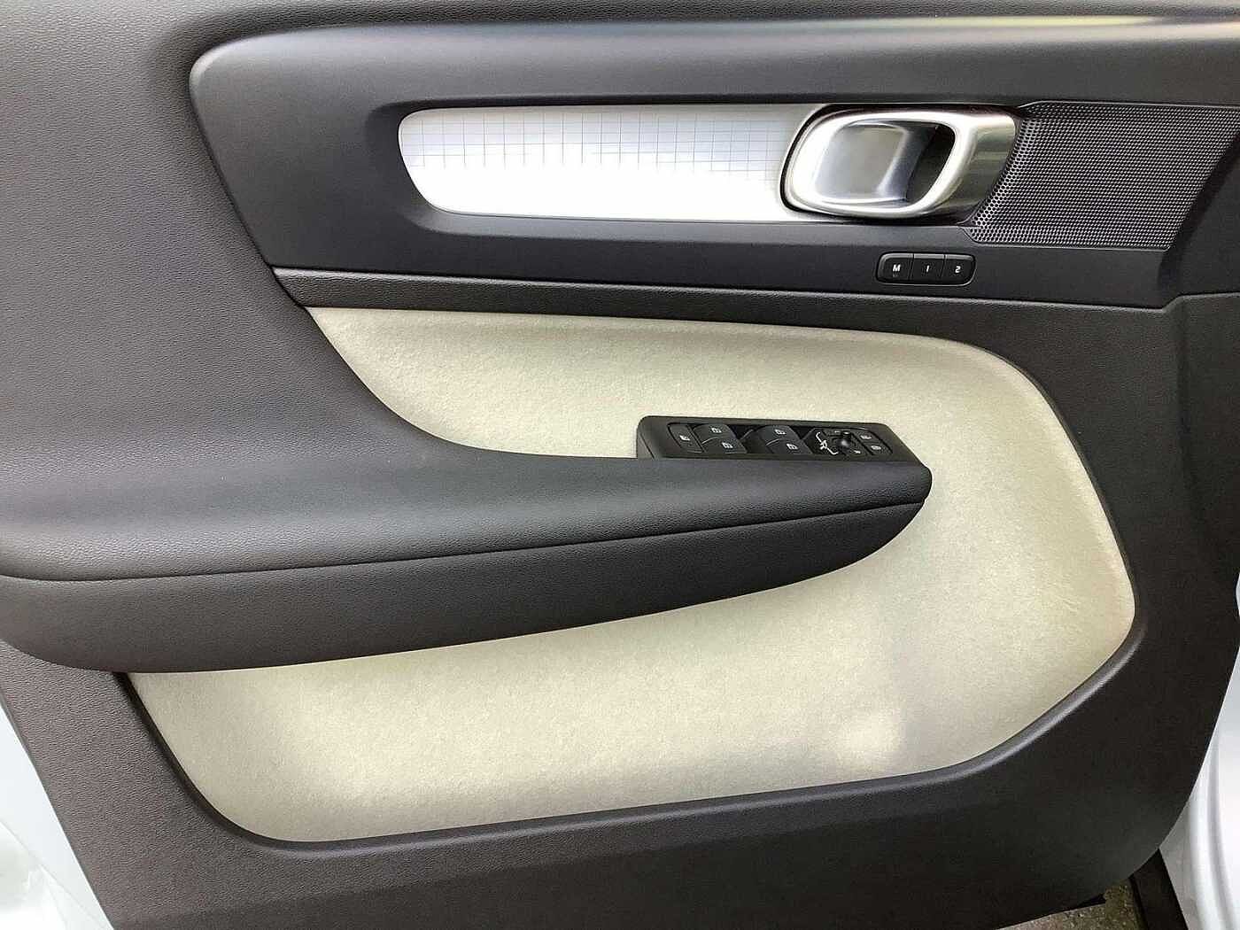 Volvo  Inscription Expression Plug-In Hybrid 2WD