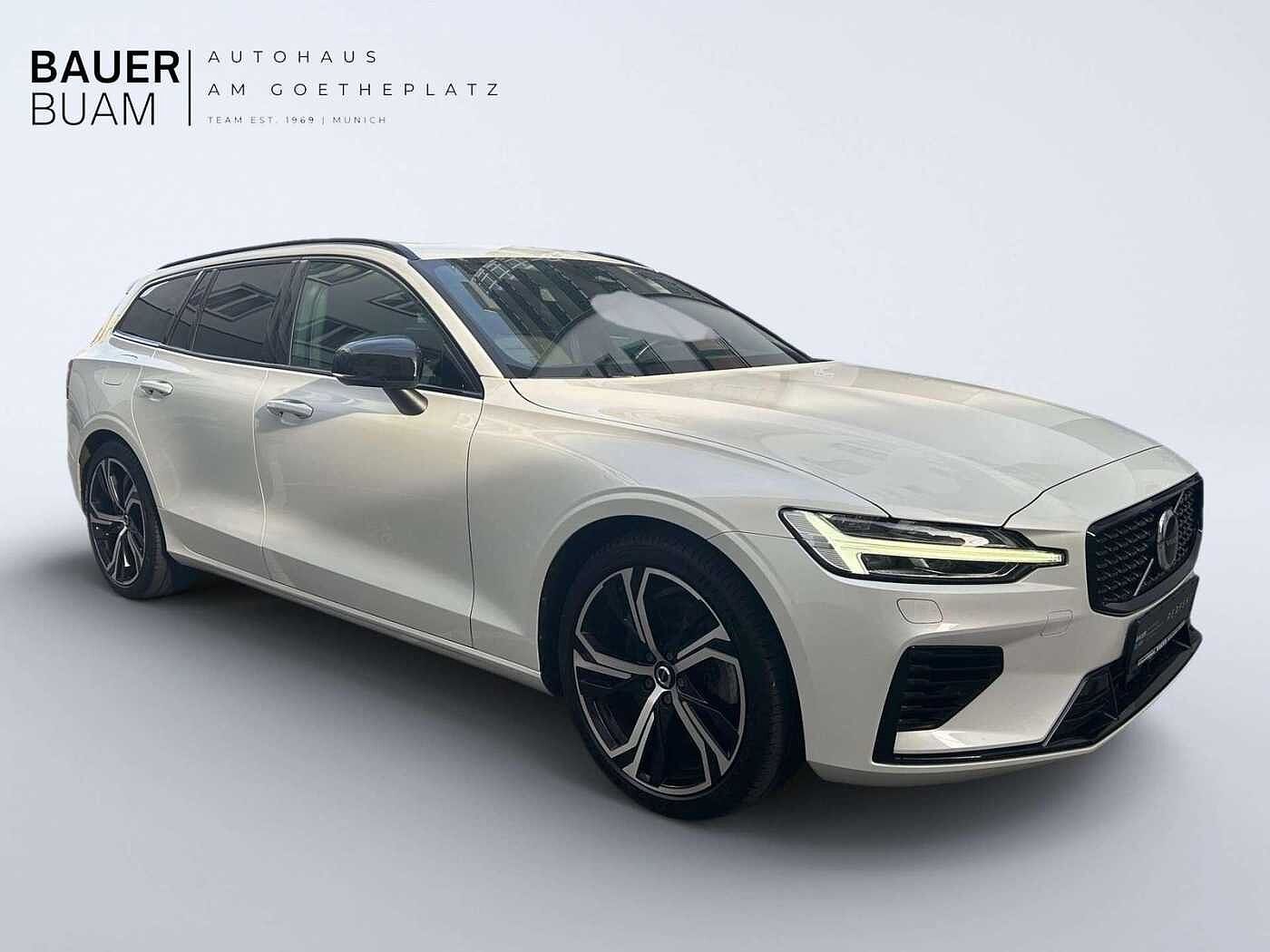 Volvo  Plus Dark Recharge Plug-In Hybrid AWD