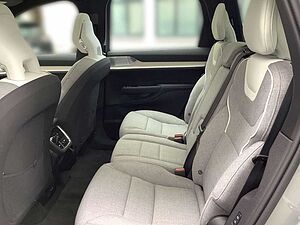 Volvo  Ultra Performance Pure Electric AWD