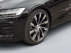 Volvo  Plus Dark