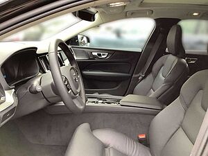 Volvo  Plus Dark